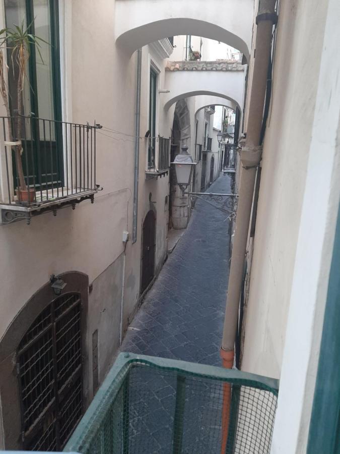 Le Ginestre In Centro Bed and Breakfast Salerno Exteriör bild