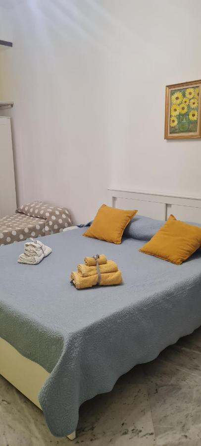 Le Ginestre In Centro Bed and Breakfast Salerno Exteriör bild