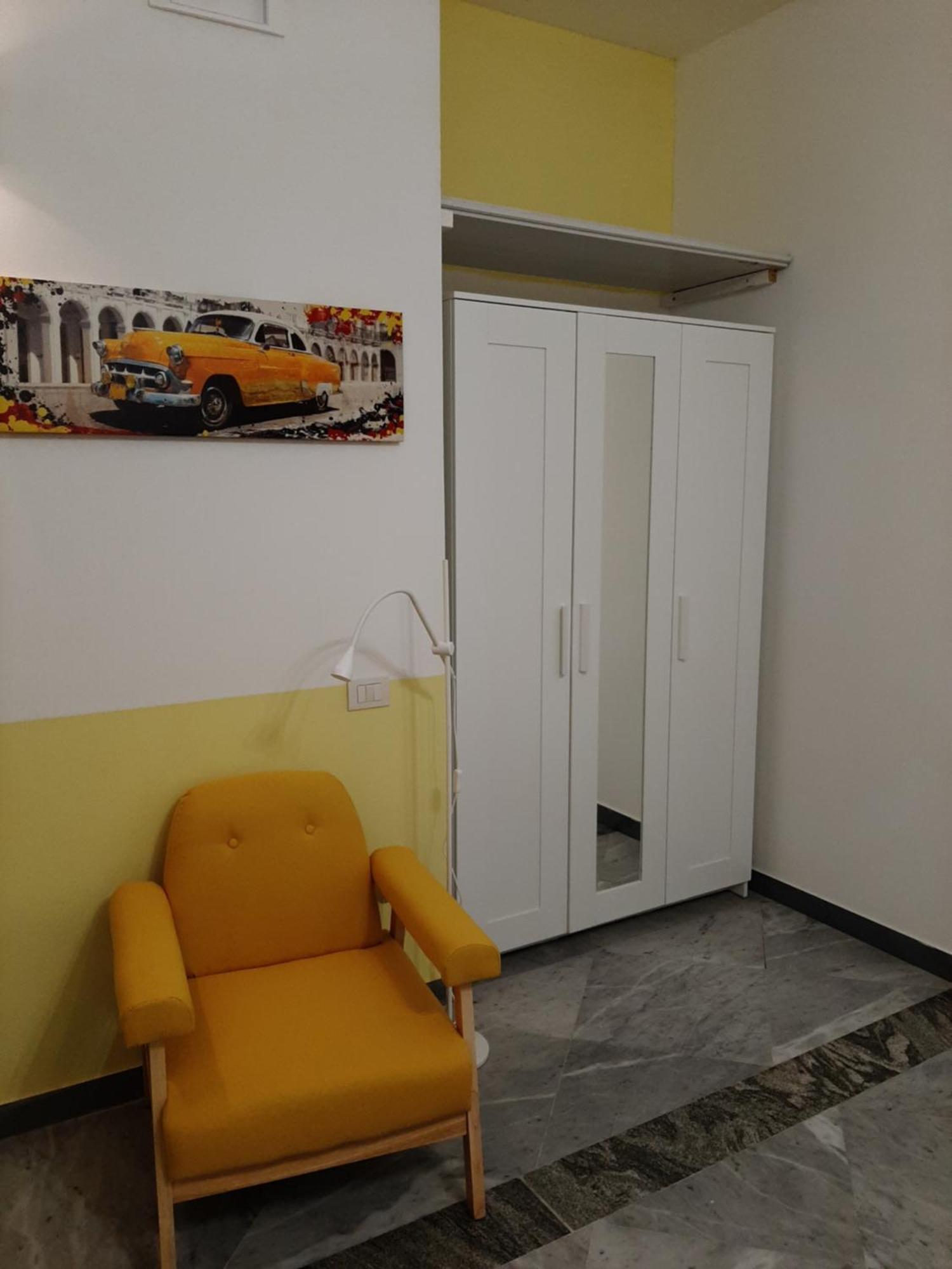 Le Ginestre In Centro Bed and Breakfast Salerno Rum bild